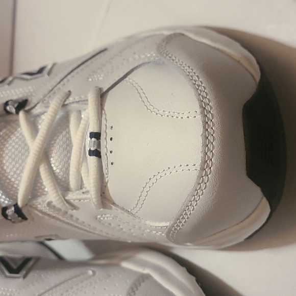 New Balance Men's 608 V5 Casual Comfort Fitness Cross Training, White-Navy, 8.5W - Picture 2 of 11